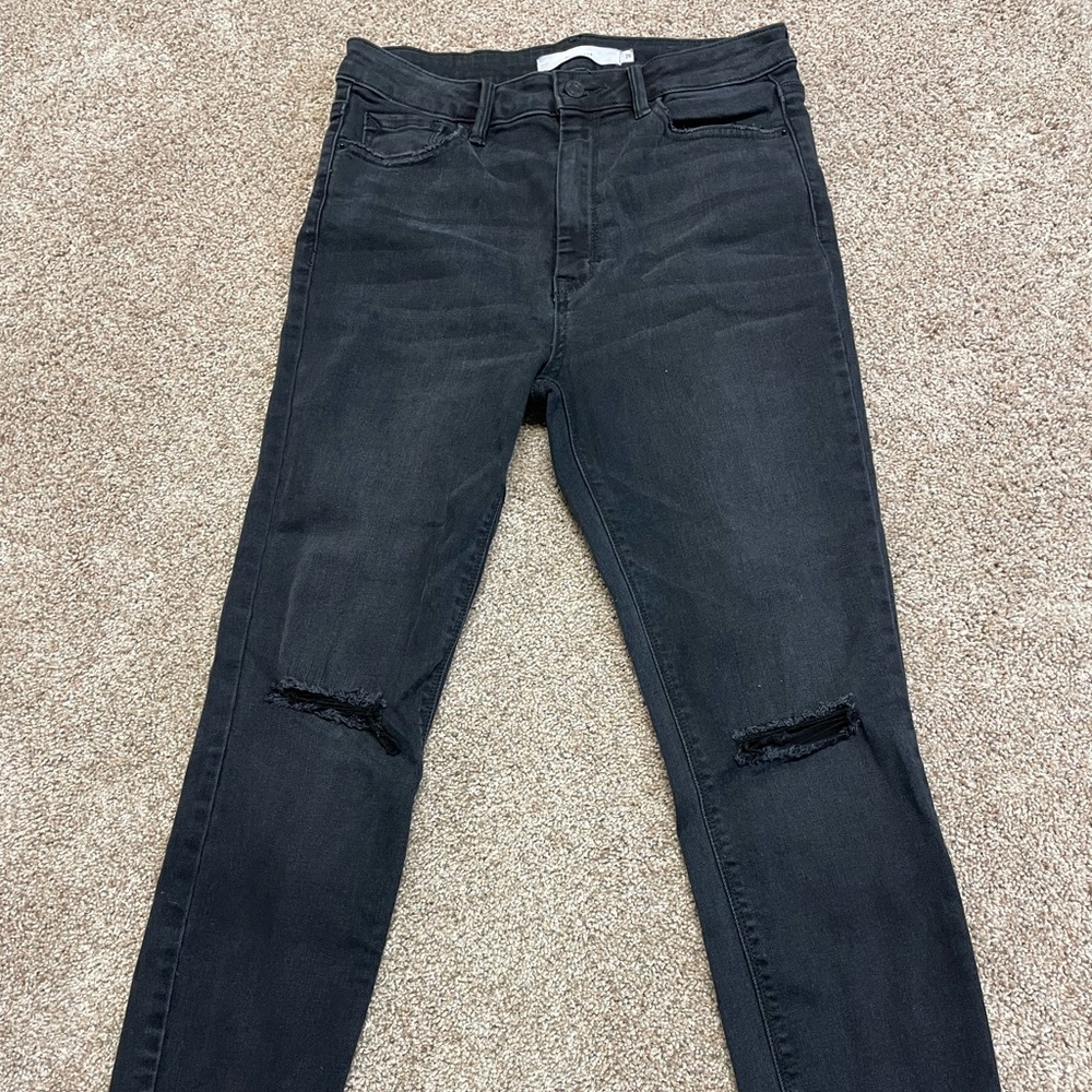 Black Hidden jeans with frayed ends. Size 29 worn once
